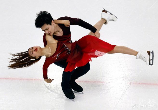 任俊霏与邢珈宁在冰舞韵律舞中位列第31名