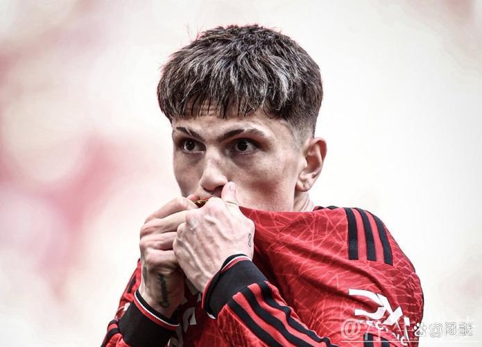 法布里齐奥·罗马诺透露,曼联与JJ·加布里埃尔的处境比最初预想的还要糟糕。 法布里齐奥·罗马诺透露,曼联与JJ·加布里埃尔的处境比最初预想的还要糟糕。